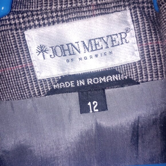 John Meyer Lady 2pc Wool Suit - Picture 4 of 5